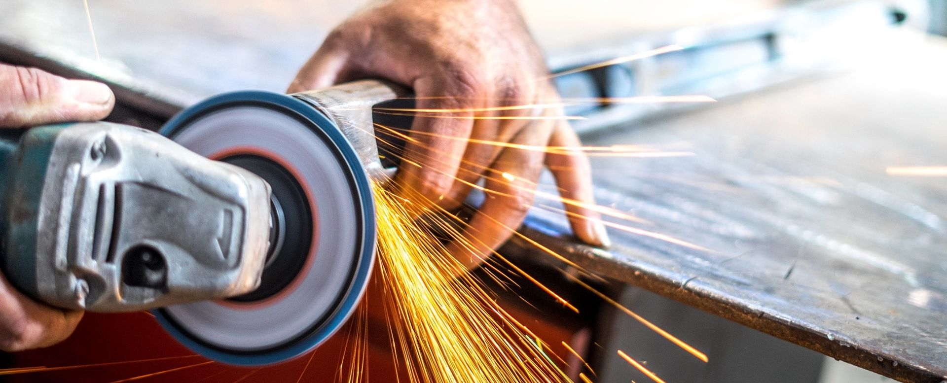 Szlifierki do metalu – ranking szlifierek kątowych do szlifowania i cięcia do metalu